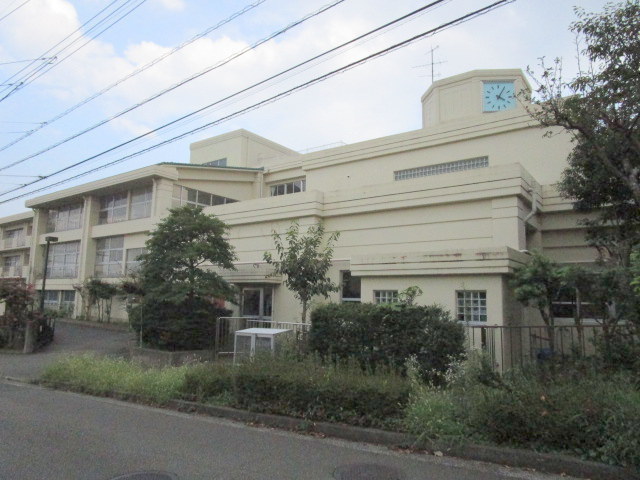 小学校　横浜市立奈良の丘小学校（小学校）まで2279m