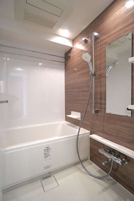 バス・シャワールーム　※写真は同タイプ住戸です。