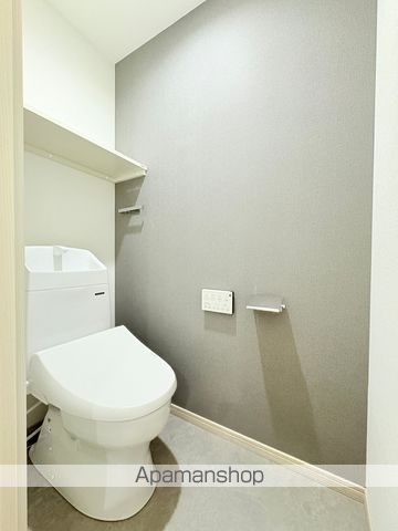 地下鉄御堂筋線 西田辺駅 徒歩10分 3階建 築1年のトイレ写真