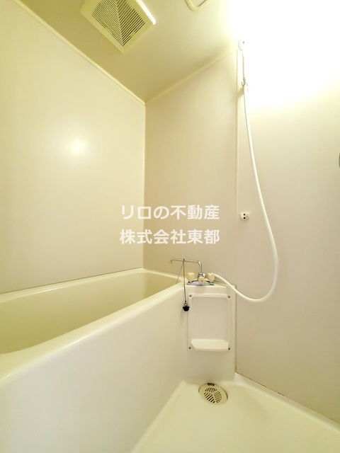 バス・シャワールーム　お掃除もしやすいバスルームです♪