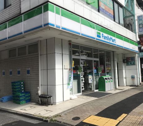 コンビニ　ファミリーマート木場五丁目店（コンビニ）まで104m