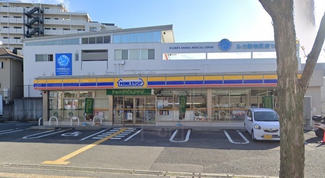 コンビニ　ミニストップ　豊中少路（コンビニ）まで748m