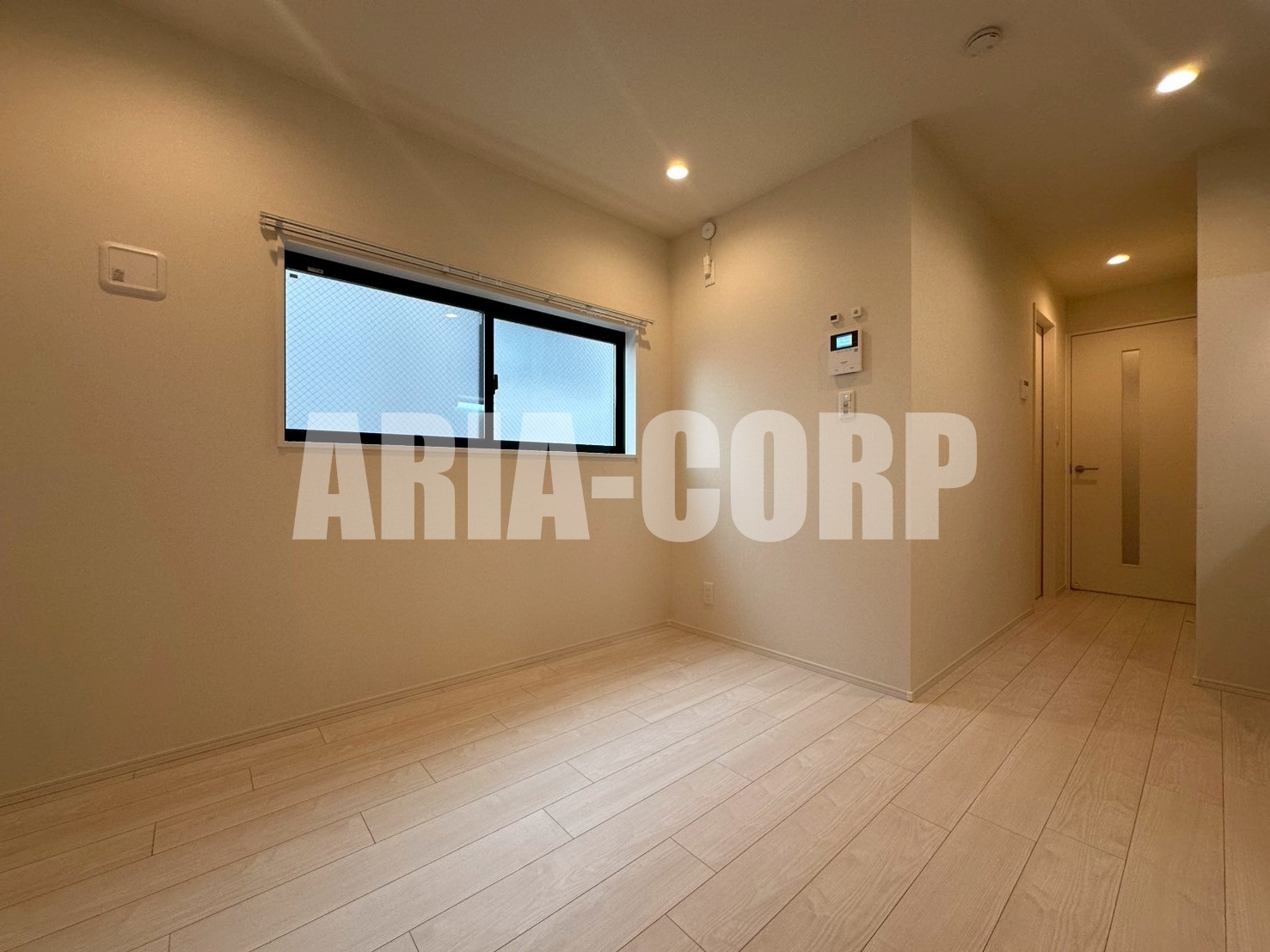 居室・リビング　白を基調とした統一感あるお部屋です！