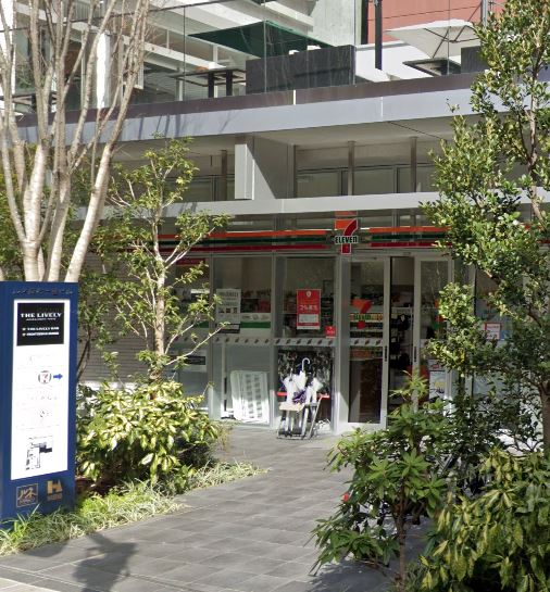 コンビニ　セブンイレブン 港区麻布十番1丁目店（コンビニ）まで306m
