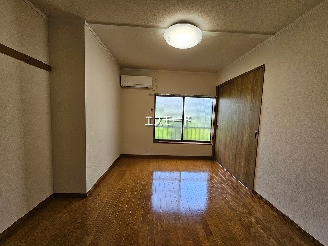 東急田園都市線 用賀駅 徒歩11分 2階建 築40年の居間写真