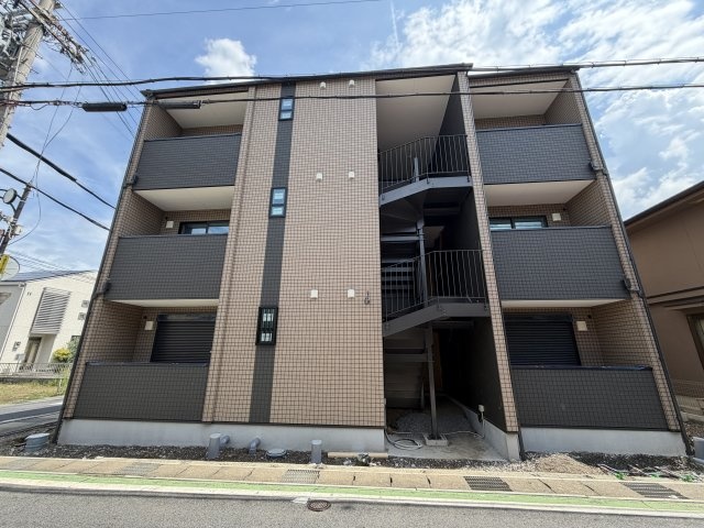 建物外観　建設中