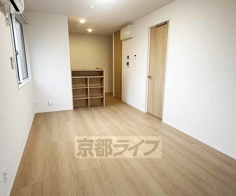 居室・リビング　奥行きのある広々としたリビングです・