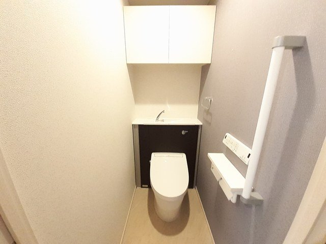トイレ　清潔感のあるトイレです