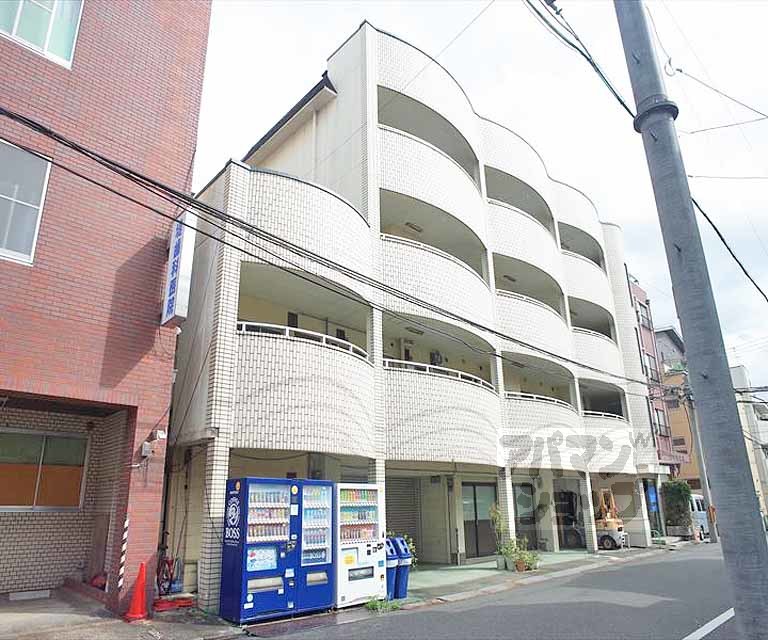 建物外観　京阪出町柳駅８００ｍ圏内の立地です