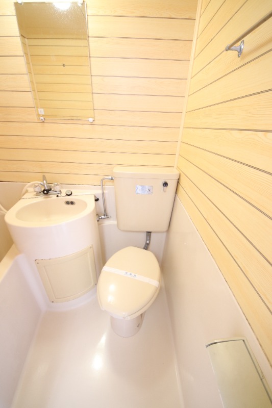 ダイドーメゾン西宮北口のトイレ写真