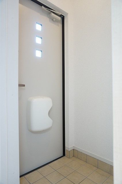 ニューエアリーの玄関写真