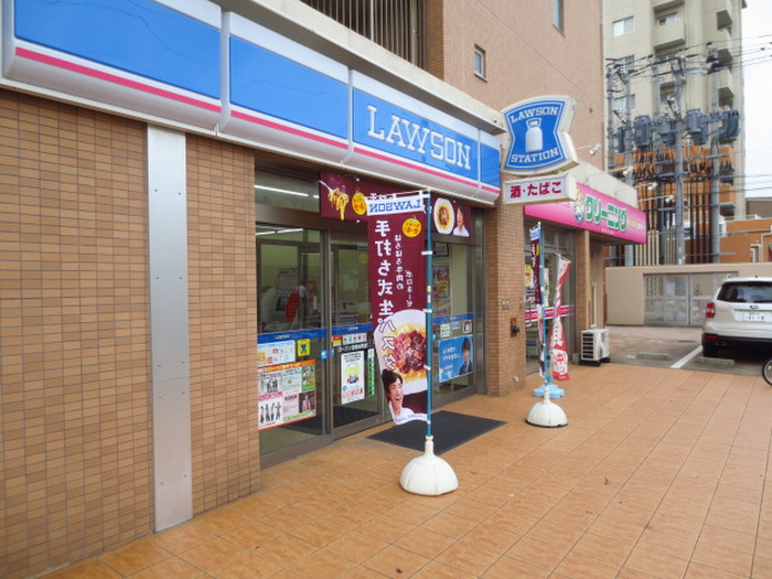 コンビニ　ローソン吉塚五丁目店（コンビニ）まで172m