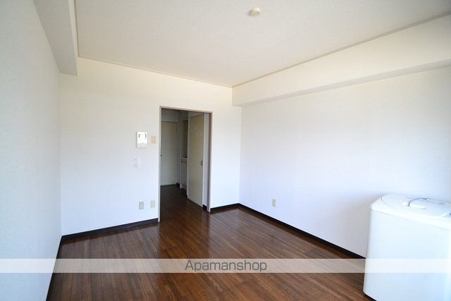 広島電鉄本線 稲荷町駅 徒歩5分 7階建 築36年の居間写真