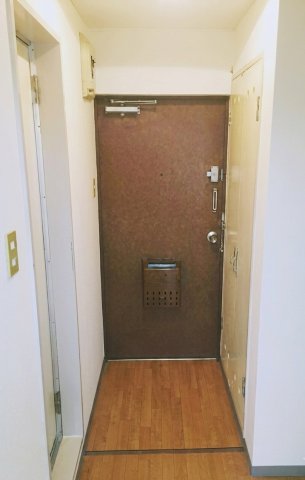 玄関　シューズボックス付の玄関
