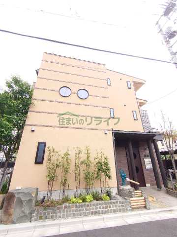 建物外観　秋桜館