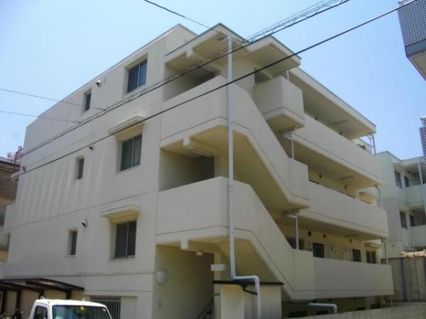 建物外観　敷地内に駐輪場あります