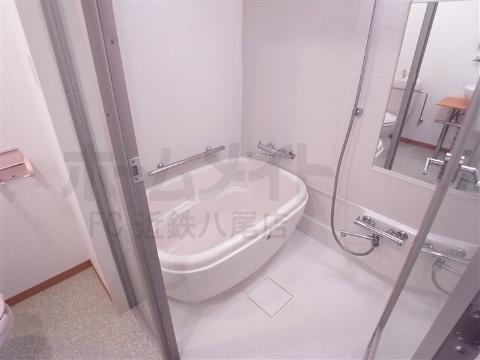 バス・シャワールーム　バス