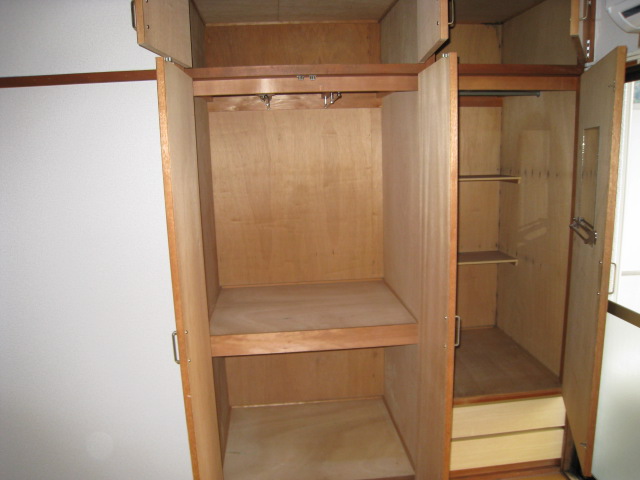 収納　※写真は別のお部屋のものです。現況を優先させて頂きます。