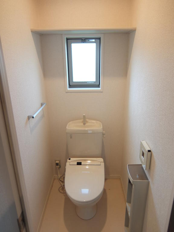 トイレ　もちろんバストイレ別室です。