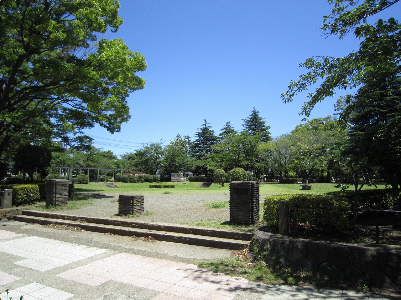 【コルビュジェ湘南台の公園】