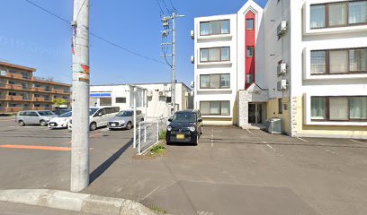 コンビニ　ローソン札幌北17東三丁目店（コンビニ）まで19m