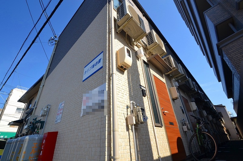 広島市佐伯区海老園のアパートの建物外観