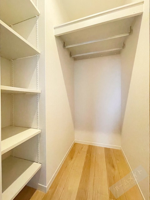 収納　大容量のウォークインクローゼット付き♪