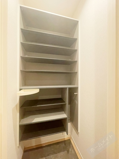 玄関　大容量のウォークインシューズクローゼット付き♪