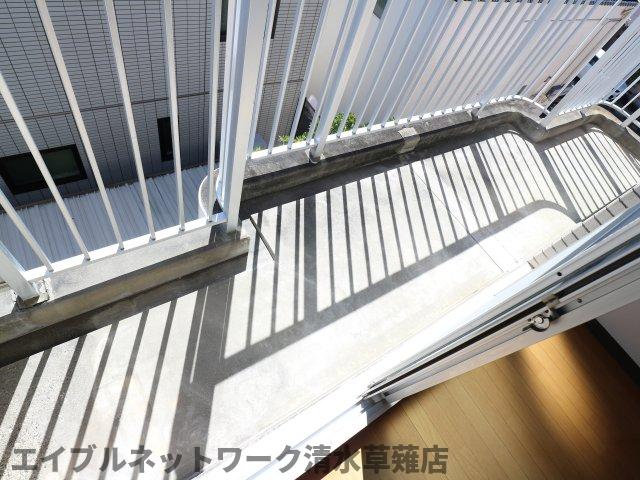 【静岡市葵区瀬名のマンションのバルコニー】