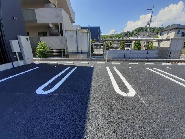 【大津市本堅田のアパートの駐車場】