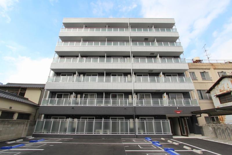 高松市中野町のマンションの建物外観