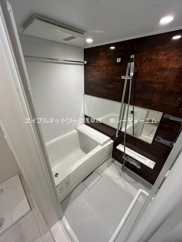 バス・シャワールーム