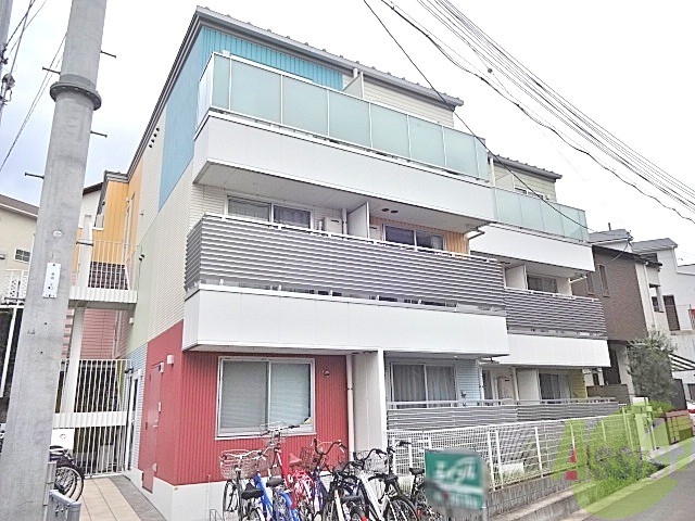 豊中市待兼山町のマンションの建物外観