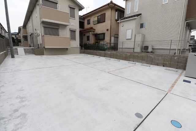 駐車場　駐車場