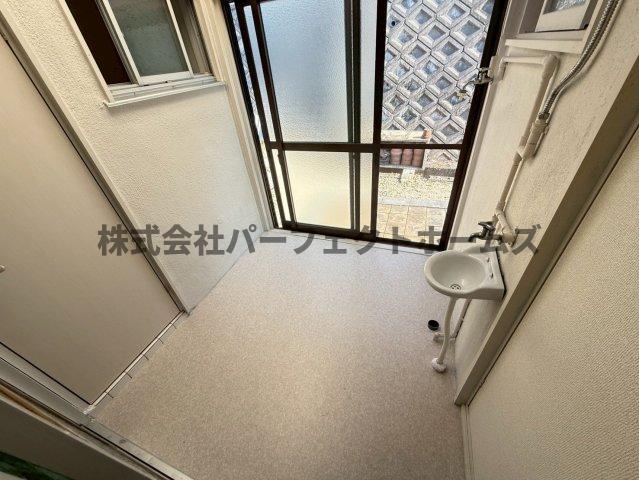 玄関　収納もある玄関です