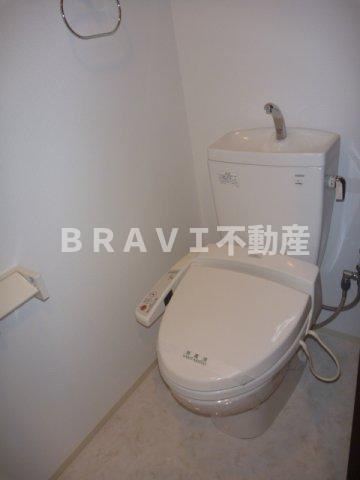 トイレ　【グランシス天満橋】落ち着いた色調のトイレです