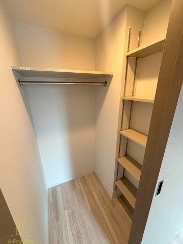 収納　コンフォリア・リヴ北浜淡路町コンフォリア・リヴ北浜淡路町