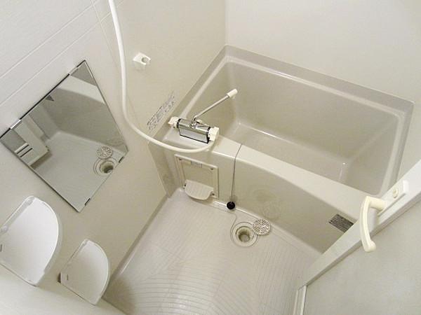 バス・シャワールーム　お風呂で日々の疲れを落としましょう