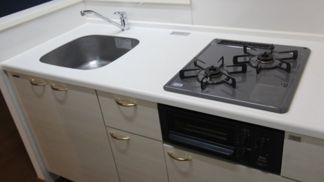 キッチン　同物件、別号室のものです。
