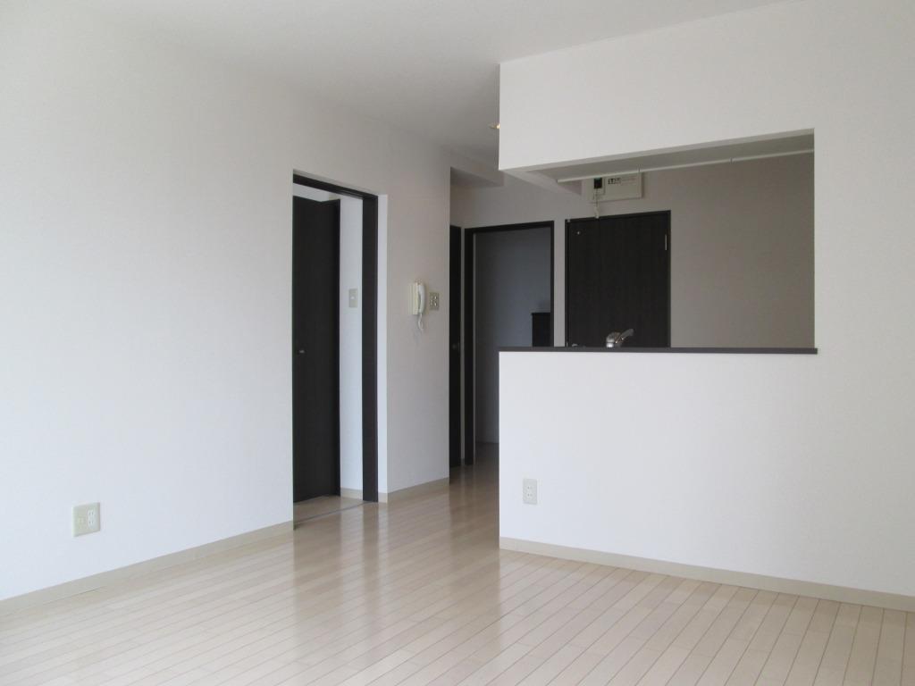 居室・リビング　※同建物同型別のお部屋