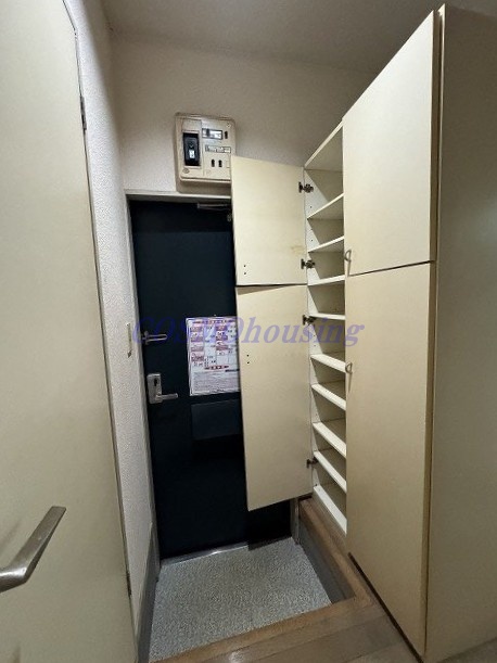 玄関　シューズボックス付