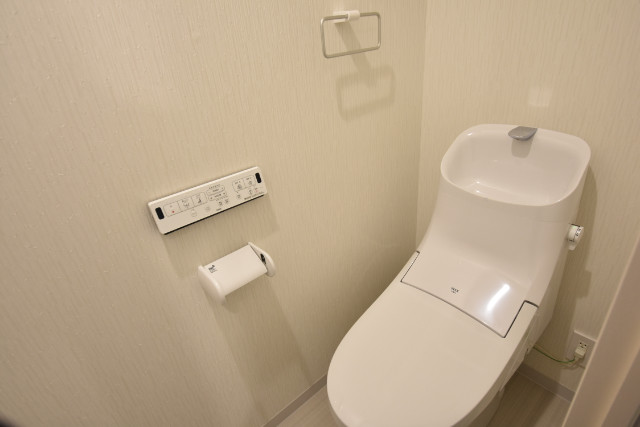 トイレ　部屋により仕様が異なる場合がございます