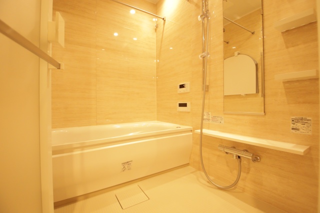 バス・シャワールーム　※別室の参考写真の為、現況優先です。