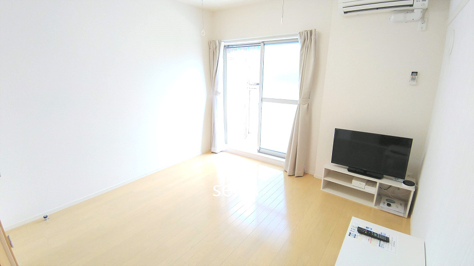 居室・リビング　※建具のお色が異なります。現況優先