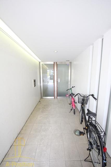 エントランス　M&MUMEDAEAST