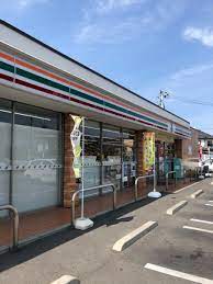 コンビニ　セブンイレブン倉敷川入店（コンビニ）まで304m