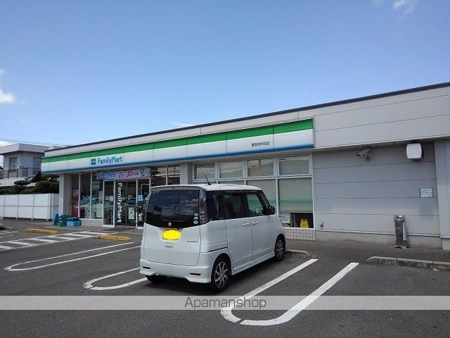 コンビニ　ファミリーマート観音寺柞田店（コンビニ）まで900m