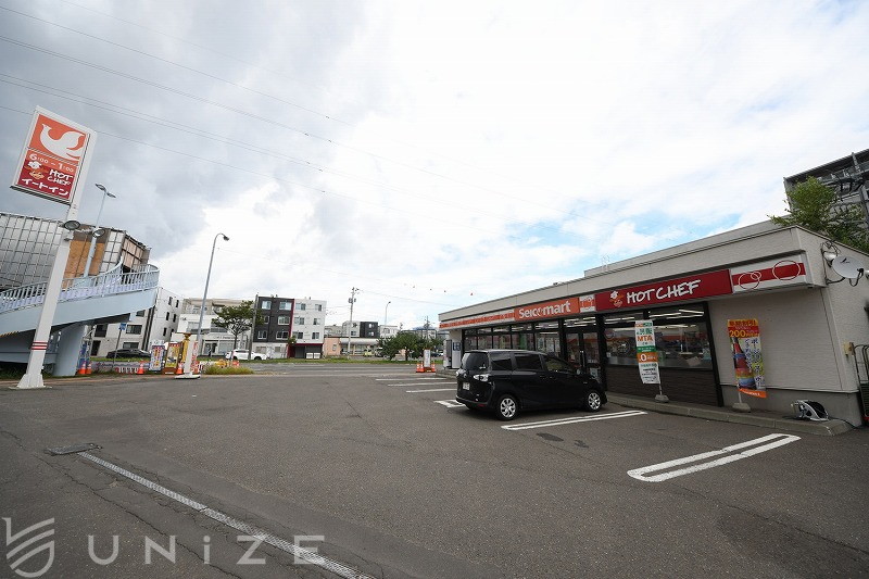 コンビニ　セイコーマート美園10条店（コンビニ）まで262m