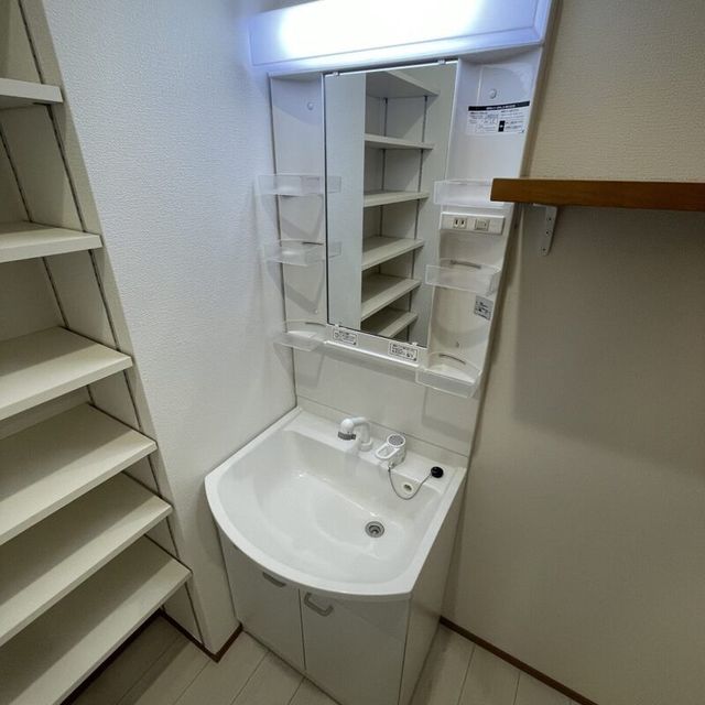 洗面設備　※同施工会社物件（イメージ）