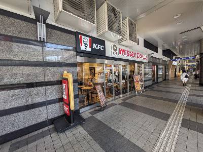 飲食店　ケンタッキーフライドチキンＪＲ小倉店（飲食店）まで373m